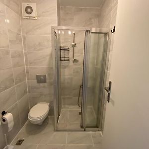 Uitgebreide Kamer met een King Size Bed